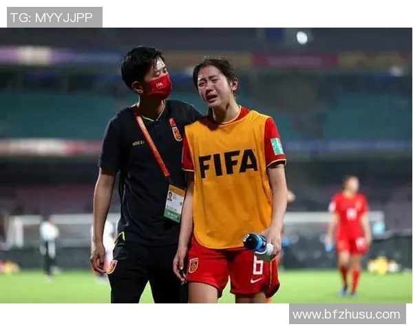 巴黎足球与红星激战正酣比分揭晓引发球迷热议与期待 巴黎足球与红星激战正酣比分揭晓引发球迷热议与期待