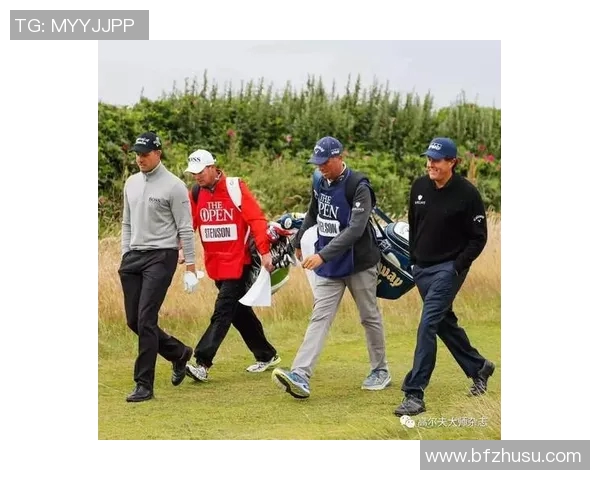 波斯光荣与上海绿地的激烈对决展现足球魅力与团队精神的巅峰较量 波斯光荣与上海绿地的激烈对决展现足球魅力与团队精神的巅峰较量