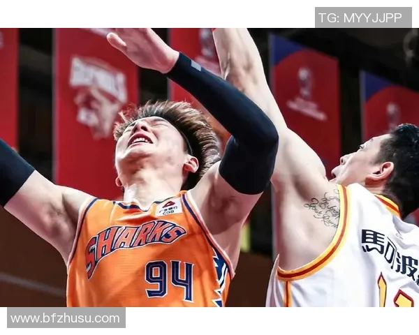 贝游击与维迪奥激战正酣比分胶着双方争夺胜利的精彩瞬间回顾 贝游击与维迪奥激战正酣比分胶着双方争夺胜利的精彩瞬间回顾