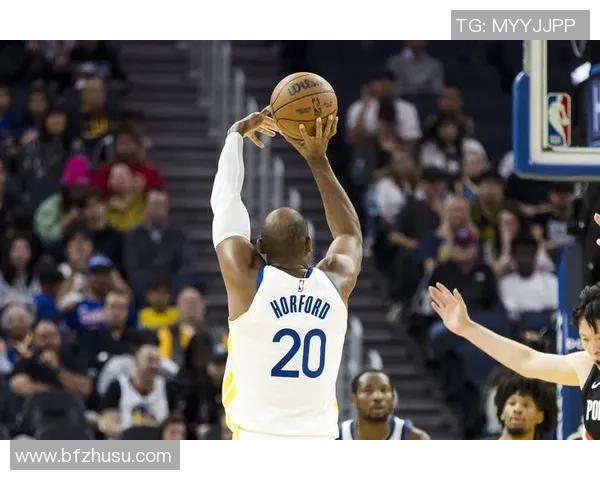 德阿隆福克斯引领国王队崛起成NBA新星的背后故事与奋斗历程 德阿隆福克斯引领国王队崛起成NBA新星的背后故事与奋斗历程