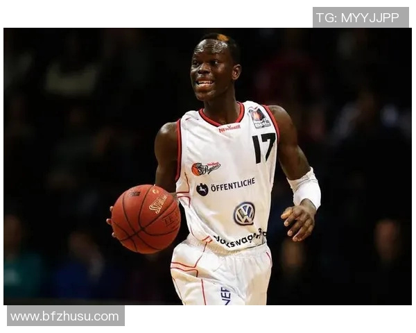 丹尼斯施罗德的篮球之路与未来展望:从新秀到明星的蜕变之旅 丹尼斯施罗德的篮球之路与未来展望:从新秀到明星的蜕变之旅