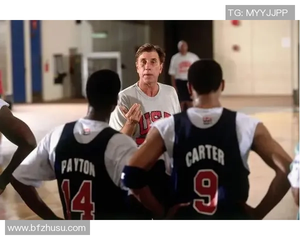 马里奥安德雷蒂：足球传奇与人生征程