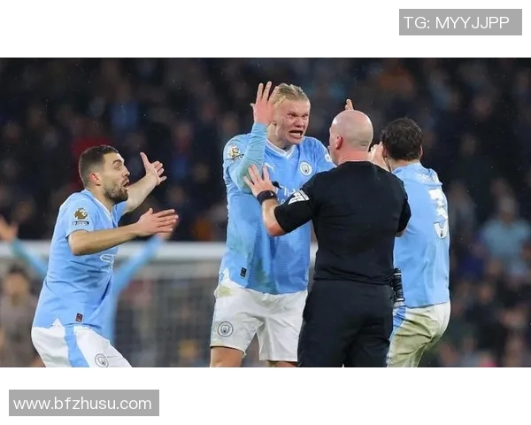 英超球员因伤缺席大赛俱乐部不满裁判判罚结果